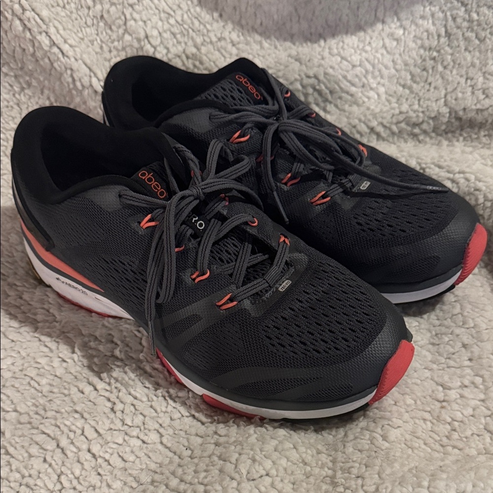 Abeo PRO System Dark Gray and Coral Running Shoes with Customized 3D Orthotics.